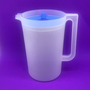 Tupperware Jumbo Jug 4 Liter White & Blue